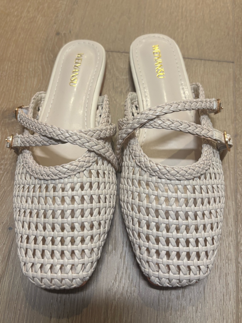 Slip on Flats in Cream